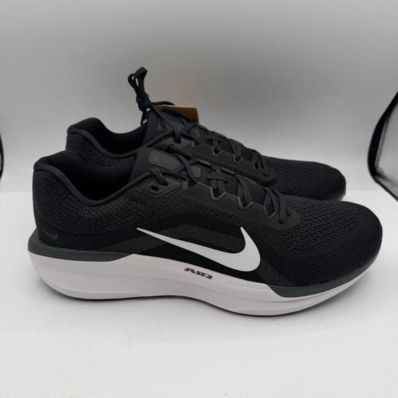 Nike Air Winflo 11 Running Shoes Mens Size 15 Black/White Sneakers FJ9509-001